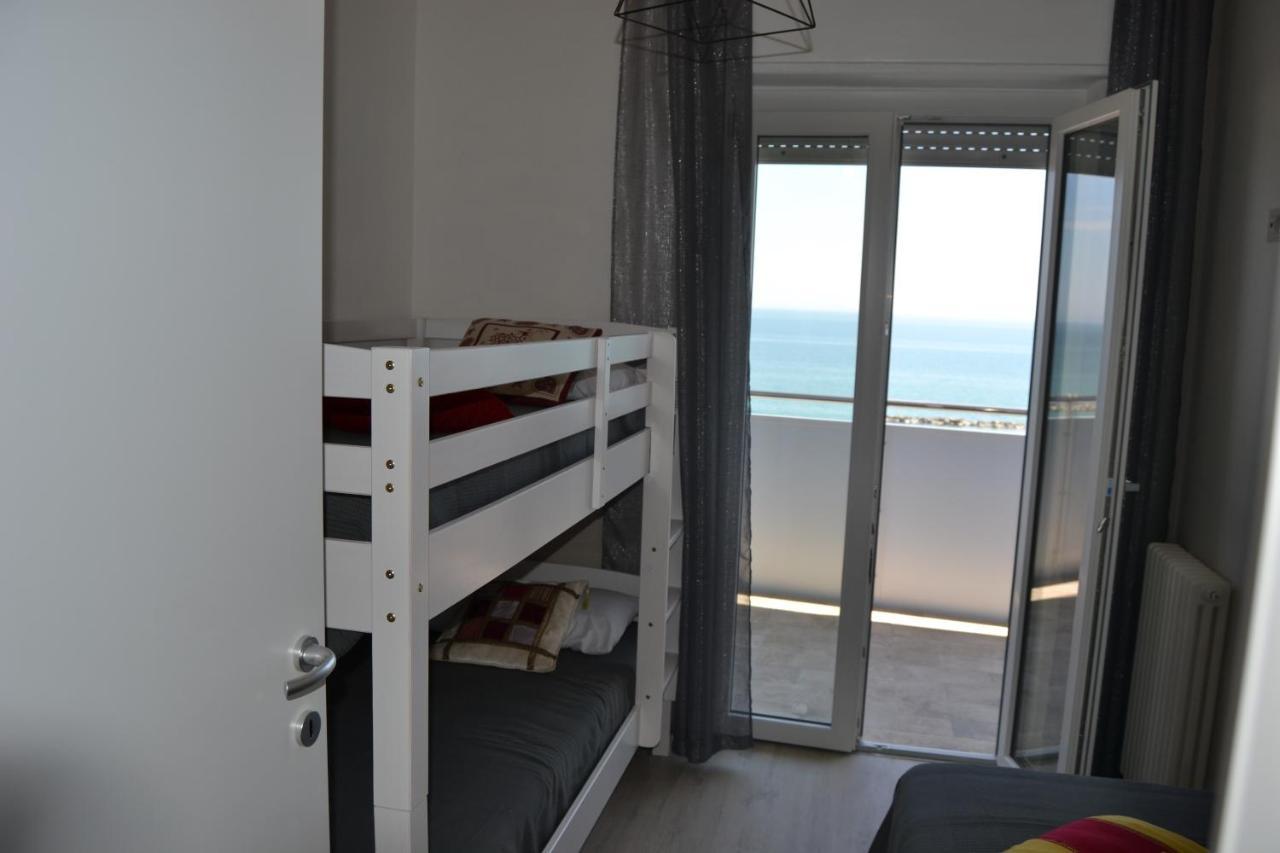 산베네데토델트론토 Fronte Mare Panoramico San Benedetto 아파트 외부 사진