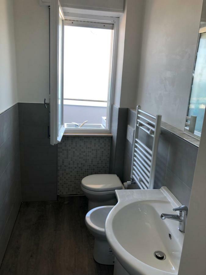 산베네데토델트론토 Fronte Mare Panoramico San Benedetto 아파트 외부 사진
