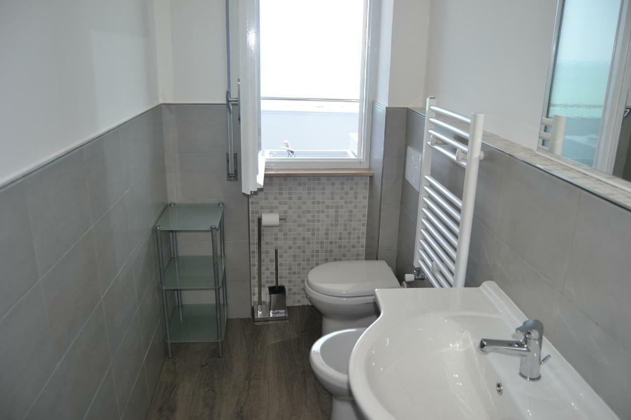 산베네데토델트론토 Fronte Mare Panoramico San Benedetto 아파트 외부 사진
